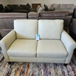 Leather Loveseat - Kared 