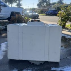 100 Gallon Water Tank 