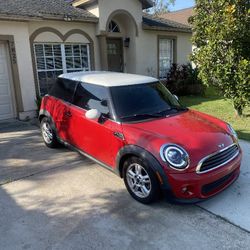 2013 Mini Cooper R56 With Extra Parts 