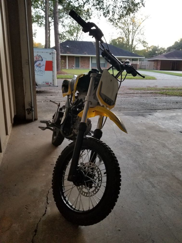 Axis 125cc dirt bike. Runs great for Sale in Baton Rouge LA