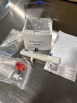 Eppendorf Repeater M4 Handheld Pipette Dispenser