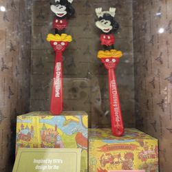 VINTAGE Disneyland Walt Disney World Productions 1970's Mickey Back Scratcher