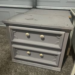 Chest Of Drawers/nighstands 