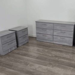 DRESSER AND TWO NIGHSTANDS 