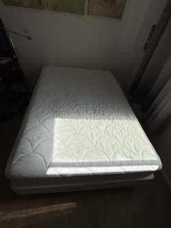 Full size bed