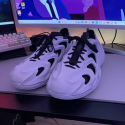 adifoam size 8 (white & Black)