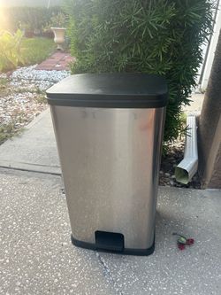 Trash can