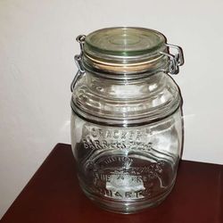 LARGE VINTAGE AIRTIGHT CRACKER BARREL STYLE 4 QUART GLASS MASON JAR CANISTER CONTAINER WITH BUILT-IN LID