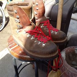 New Tread German Steal toes 9 1/2