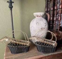 Vintage wine basket