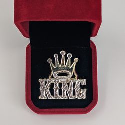 10 Karat Yellow Gold KING Ring 