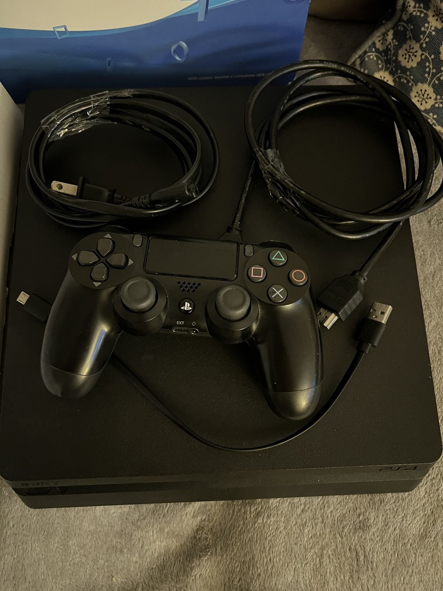 Sony PS4 1TB