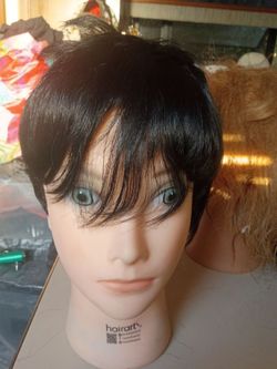 Short black stylish wig