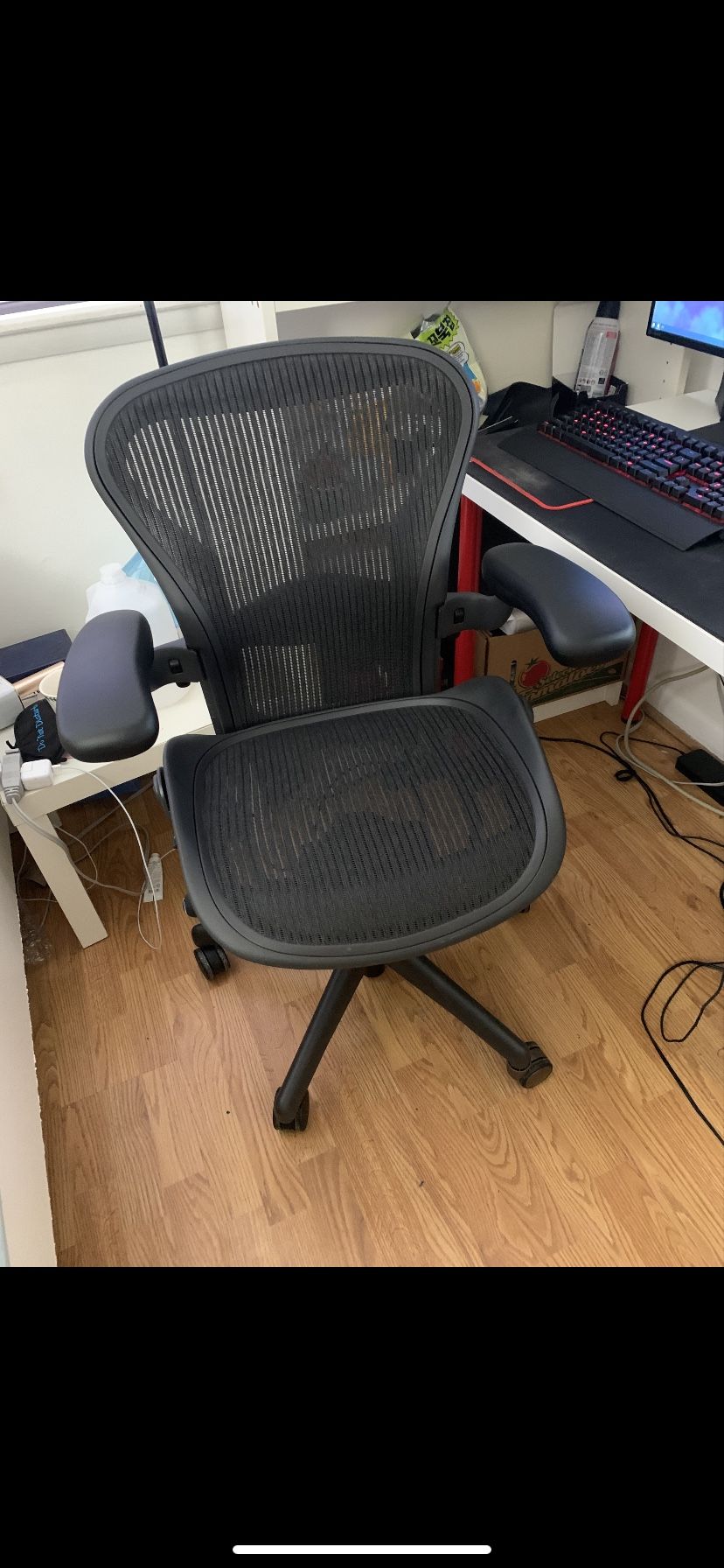 Like-New Herman Miller Size A