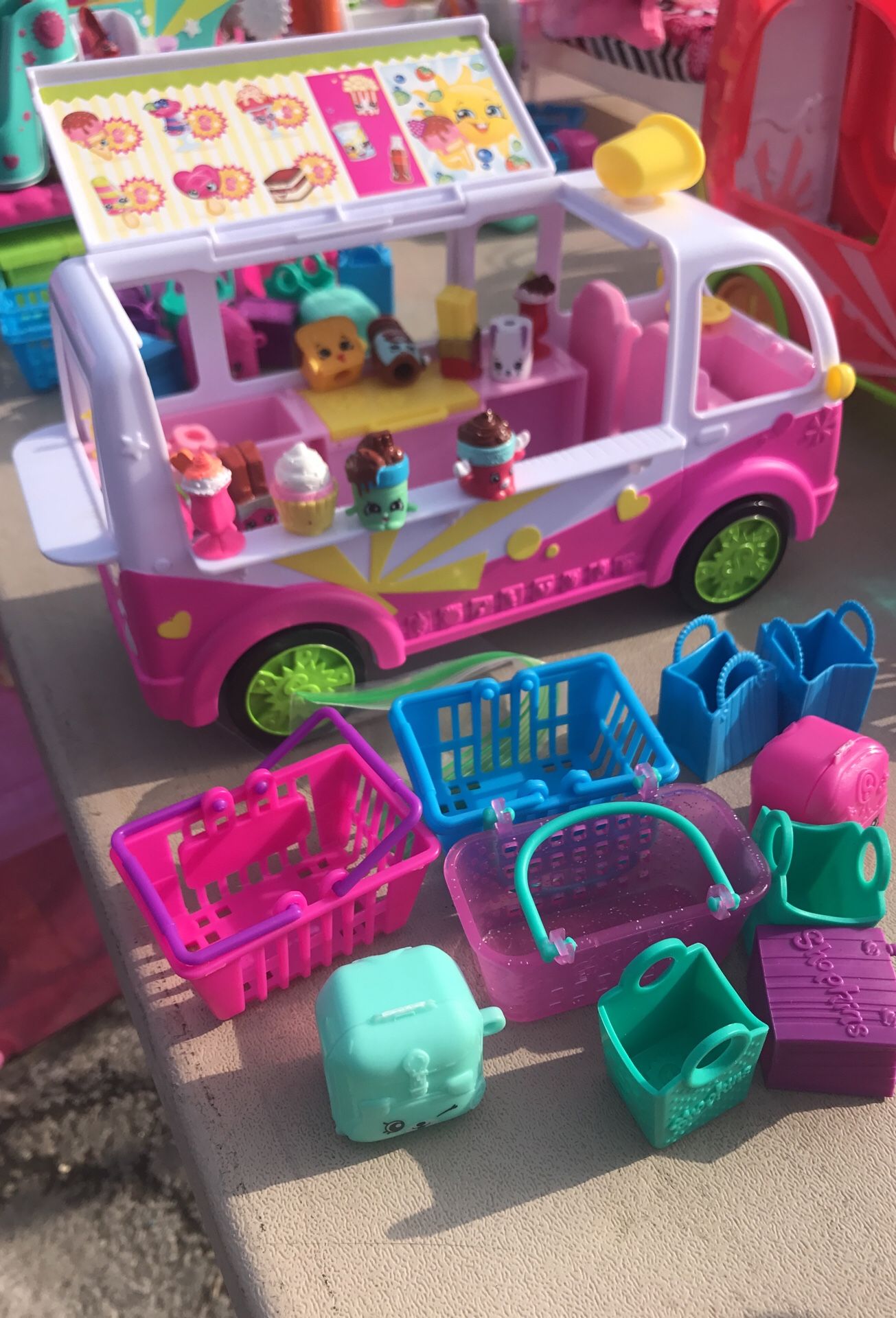Shopkins car