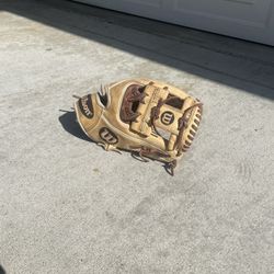 Wilson A2000 Baseball Glove