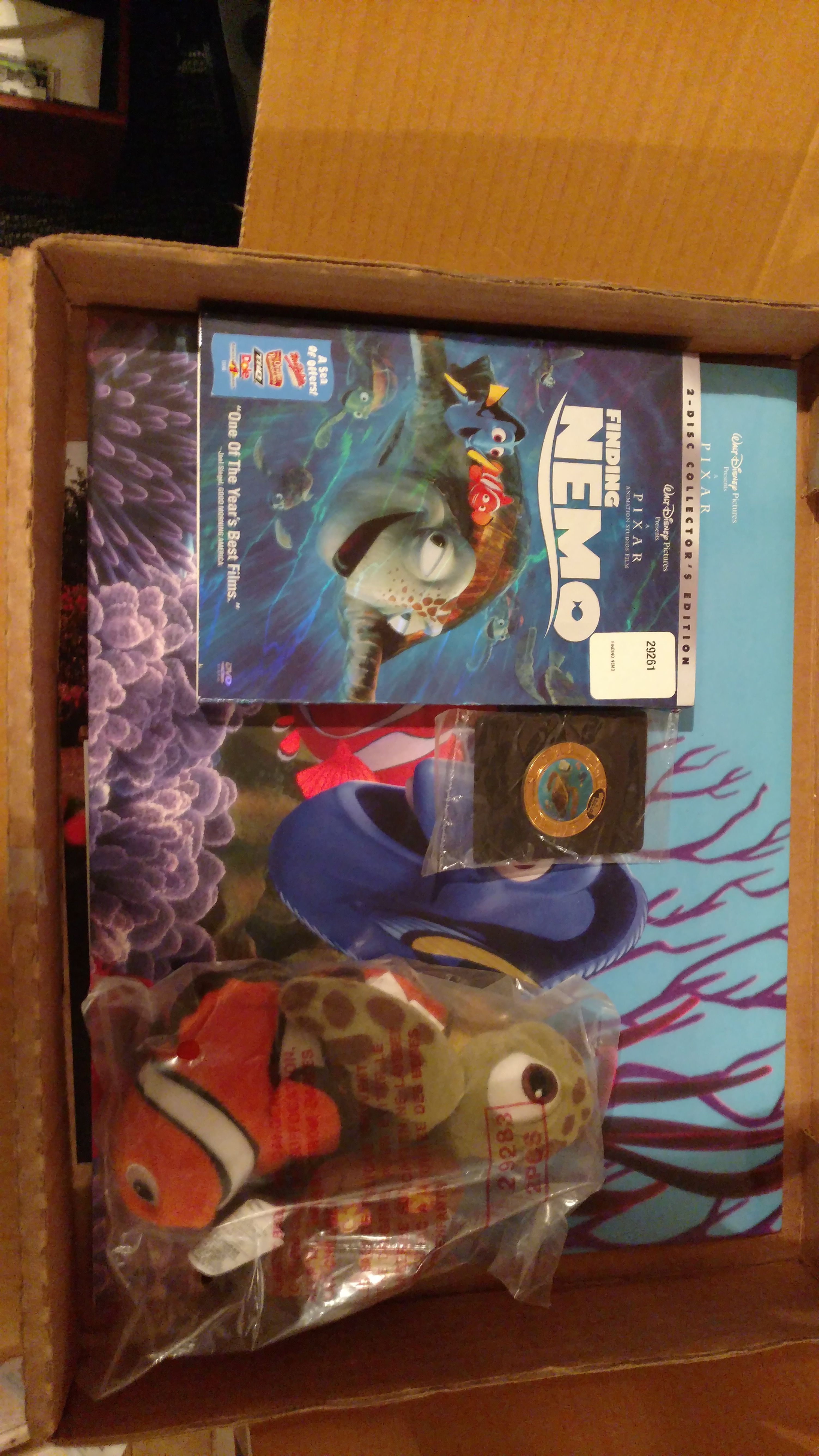 Nemo kit collectibles by Disney