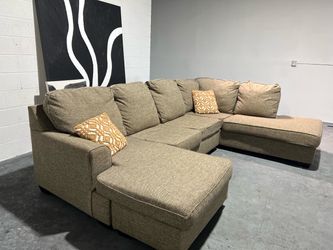 SECTIONAL COUCH SOFA