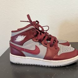 Air Jordan Retro 1 Youth Size 3.5