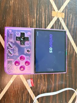 Miyoo Mini Plus Retro gaming handheld with 64 gb sd card and adapter