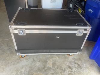 Utility travel case or travel trunk