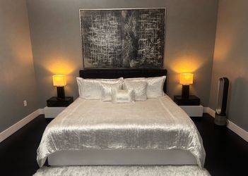 King bed with 2 night stands and dresser with integrated led and mirror