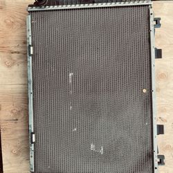 Mercedes W140 1994-99 Radiator With Fans