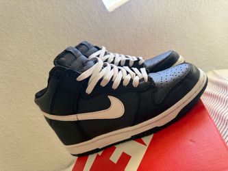 Nikes dunks black