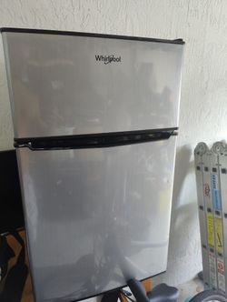 Mini Refrigerator For Sale