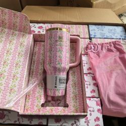 Pink Floral Love Shack Stanley 40 Oz Gift Box Set 