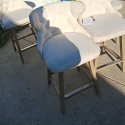 Nice Chair S 4 Of Them 70 Dollars 4 Four Nice 