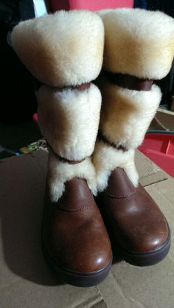 Leather ugg boots.