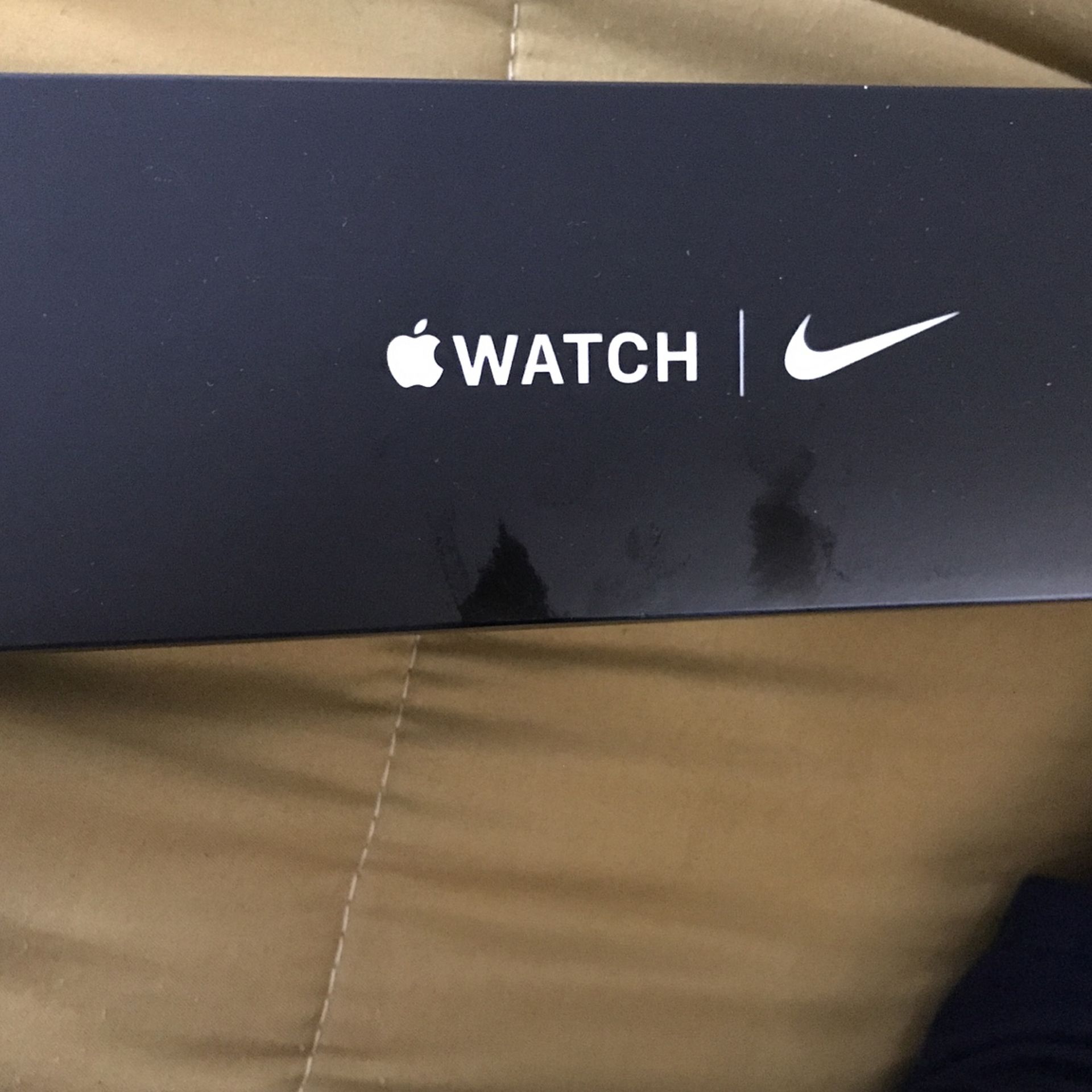 Apple Watch/Series 5 Nike 44mm