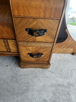Price Reduced!!!Antique Art Deco Dresser/ Round Mirror, Unrefurbished