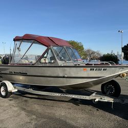 1999 21' hewescraft river runner with trailer