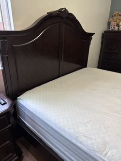 Cal King Bedroom Set