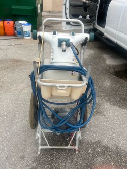 Hammerhead pool vacuum