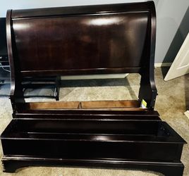 Free Queen Sleigh HeadBoard /SideBoards/FootBoard