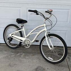 Goegeous Electra 24” 7 Speed Beach Cruiser 7 Bile