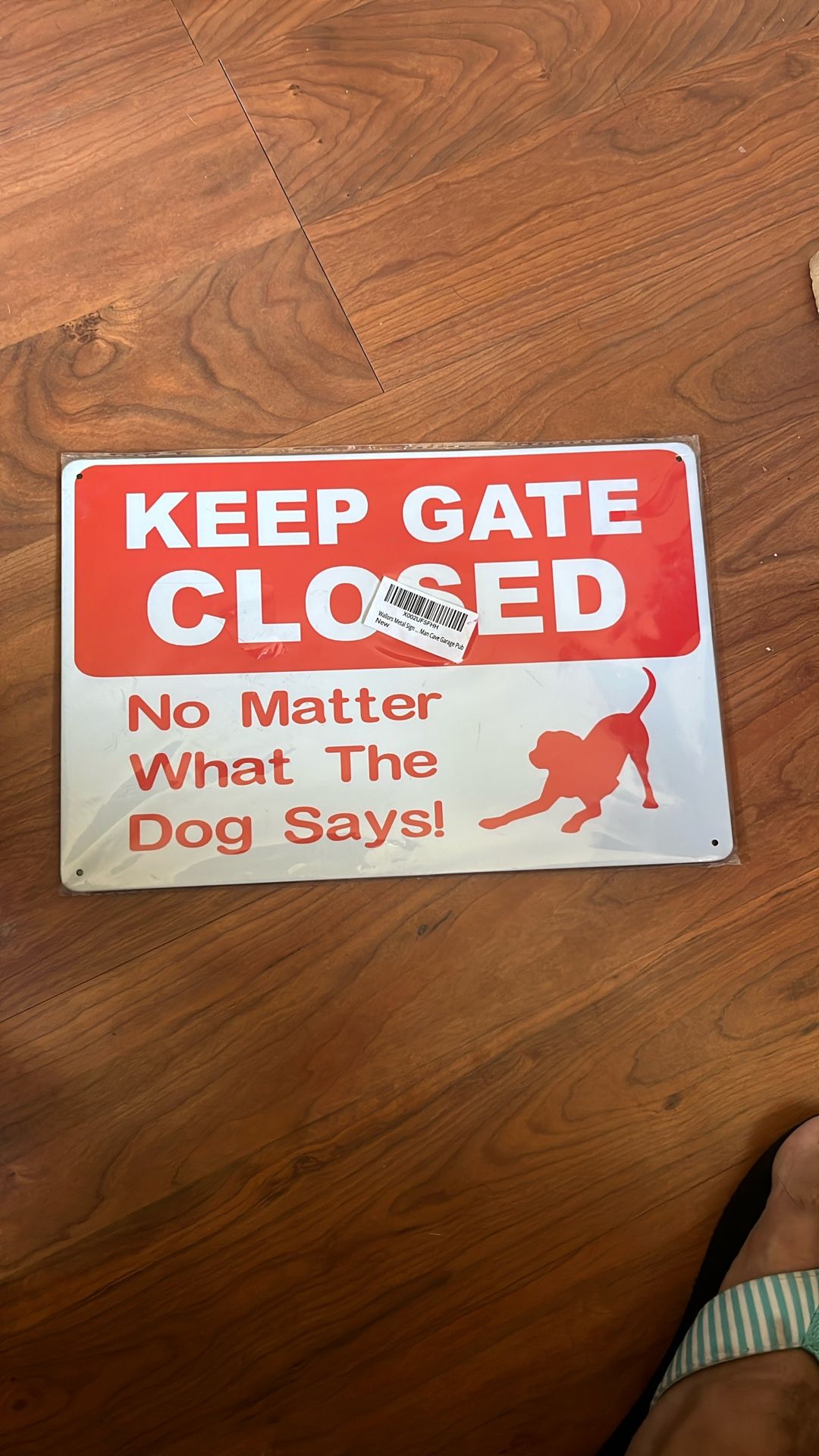 Keep Gate Closed Aluminum Yard Sign 12”x8”