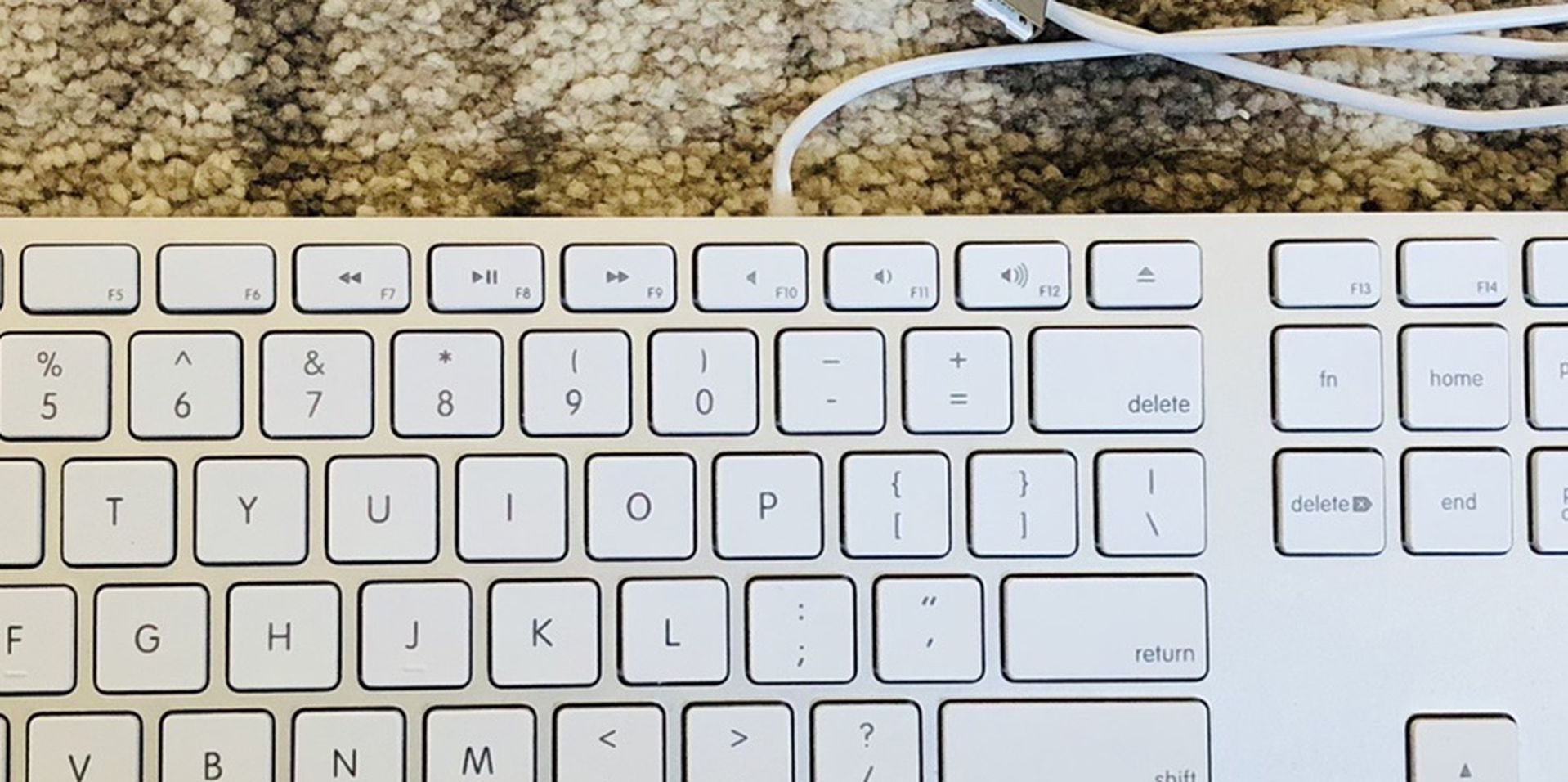 Apple Keyboard with USB ports on each side