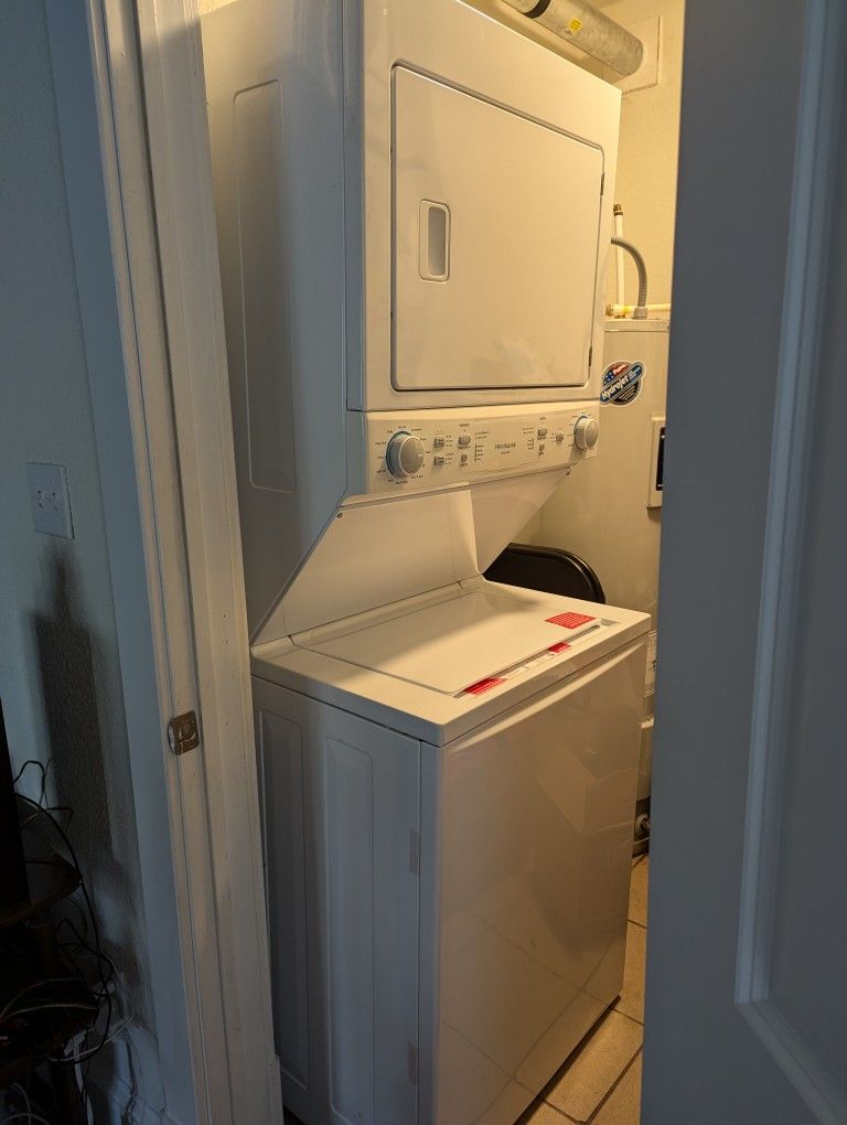 Washer And Dryer (Frigidaire, stacked)