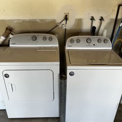 Whirlpool Washer and Dryer set