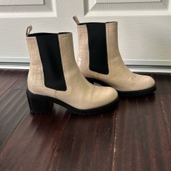 Seychelles White Boots 8.5 