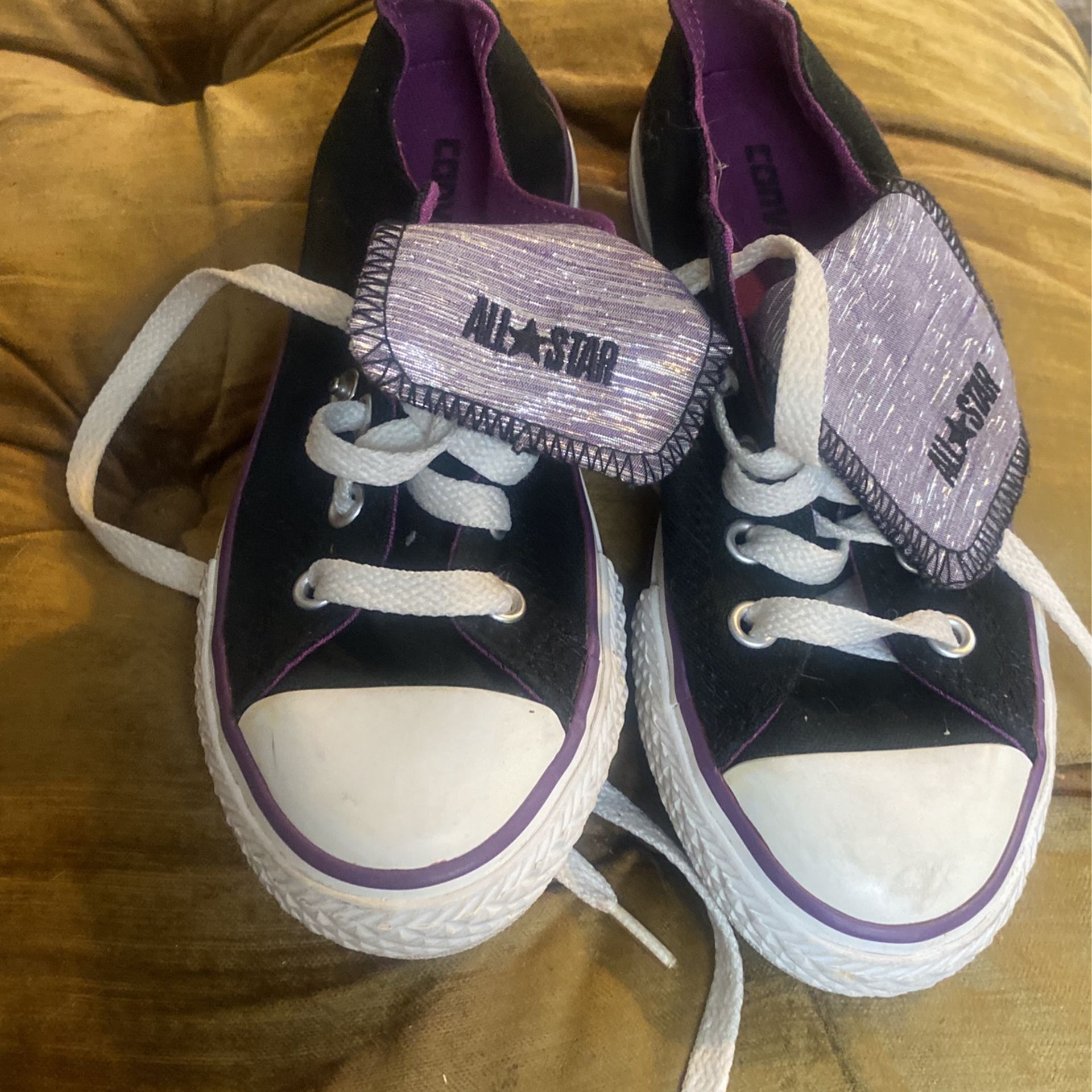 Converse Black And Purple Low S12