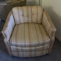 Free 3 Chairs, Microwave Cart, End Table, Cribbage Board, Shelf Unit, Lamps