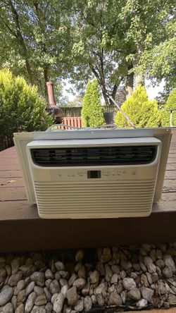 Frigidaire 250 BTU Air Conditioner