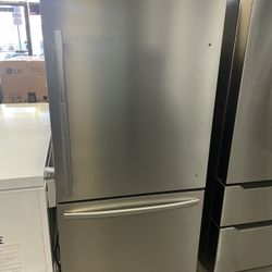 Mora 33” Bottom Freezer Refrigerator- Apt Size