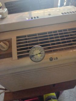 Lg ac old but still works
