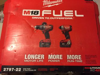 Née Milwaukee tool kit in plastic case new new